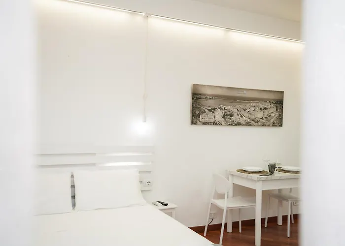 Due Metri Sopra Al Mare Apartment *